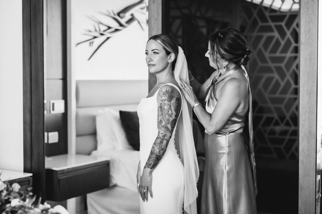 styling your wedding veil like a pro on your destination wedding by sarah garnier co